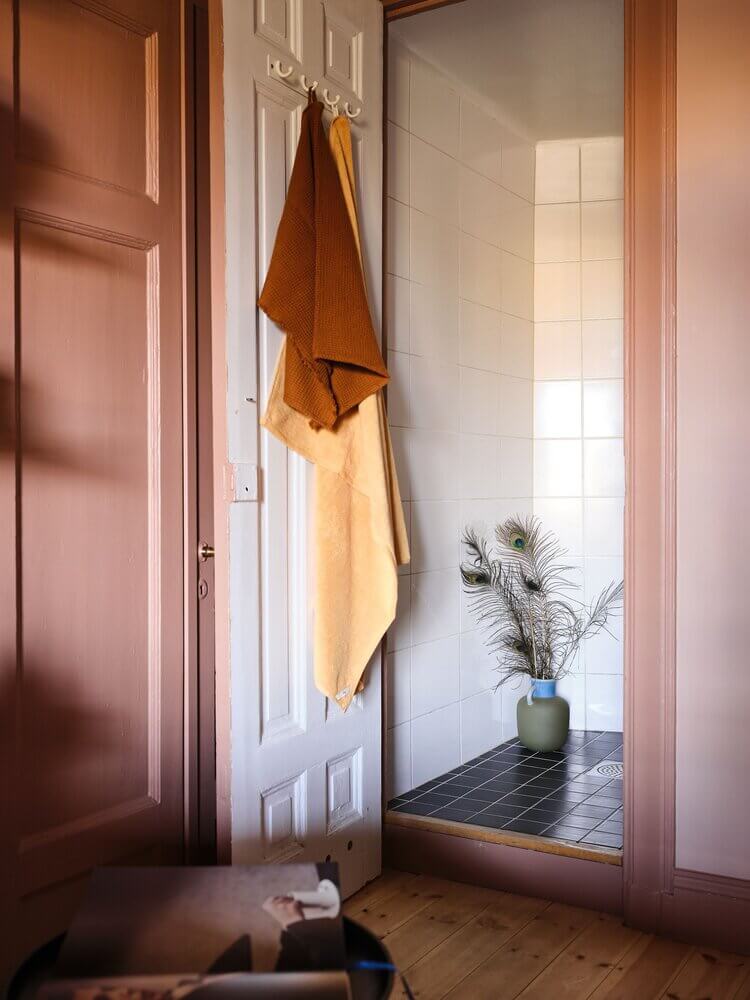 A Small Dusty Pink Dream Apartment in Sweden 23 small dusty pink apartment sweden23 A Small Dusty Pink Dream Apartment in Sweden