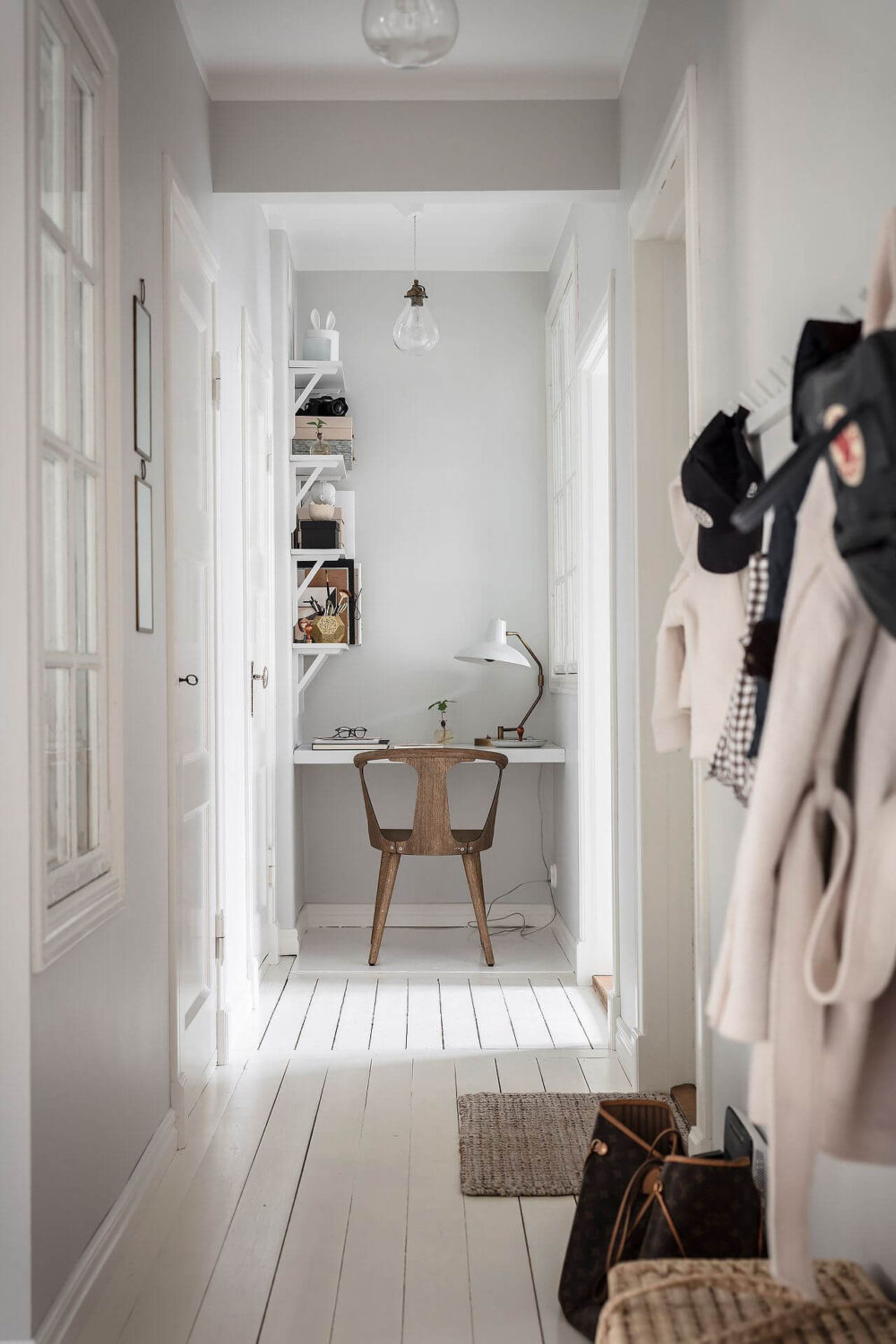 40+ Inspiring Small Home Office Ideas 9 small-home-office-hallway-white-scandinavian-nordroom