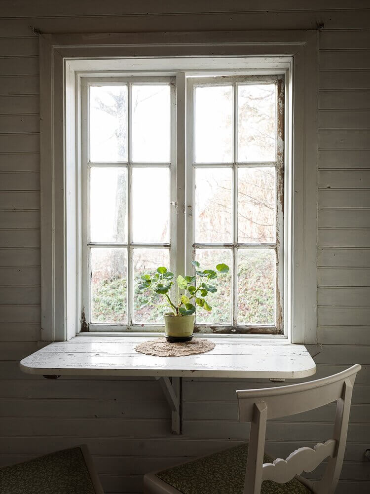 A Cozy Vintage Look For a Traditional Swedish Home 29 ACozyVintageLookForaTraditionalSwedishHome TheNordroom28 A Cozy Vintage Look For a Traditional Swedish Home