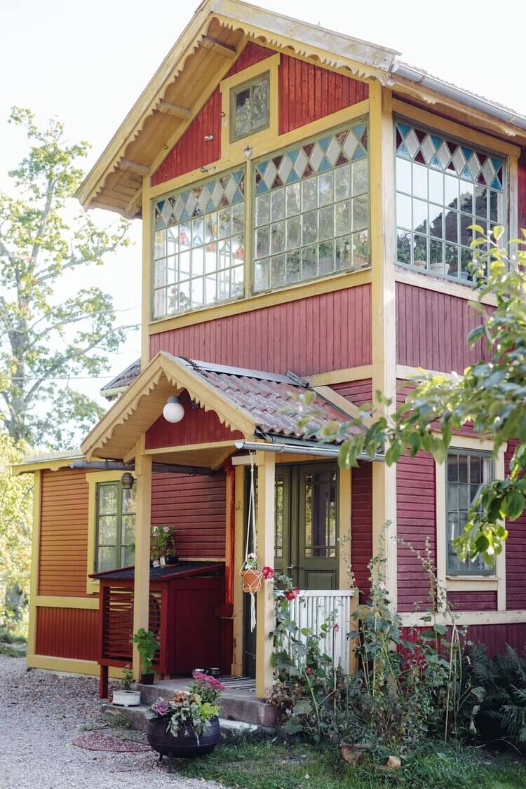 A Cozy Vintage Look For a Traditional Swedish Home 32 ACozyVintageLookForaTraditionalSwedishHome TheNordroom31 A Cozy Vintage Look For a Traditional Swedish Home