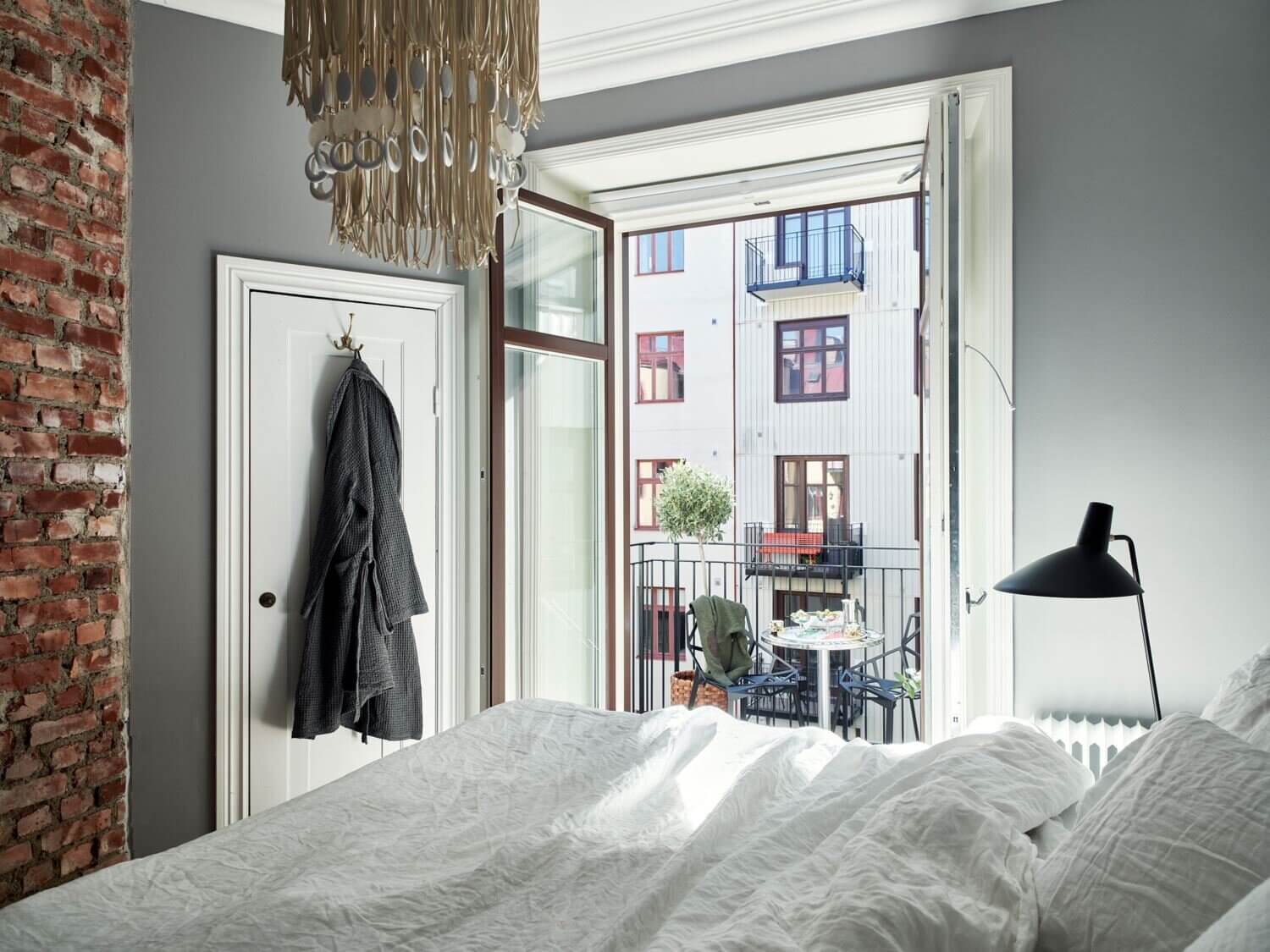 A Grey Art-Filled Scandinavian Apartment 15 AGreyArt FilledScandinavianApartment TheNordroom12 A Grey Art-Filled Scandinavian Apartment