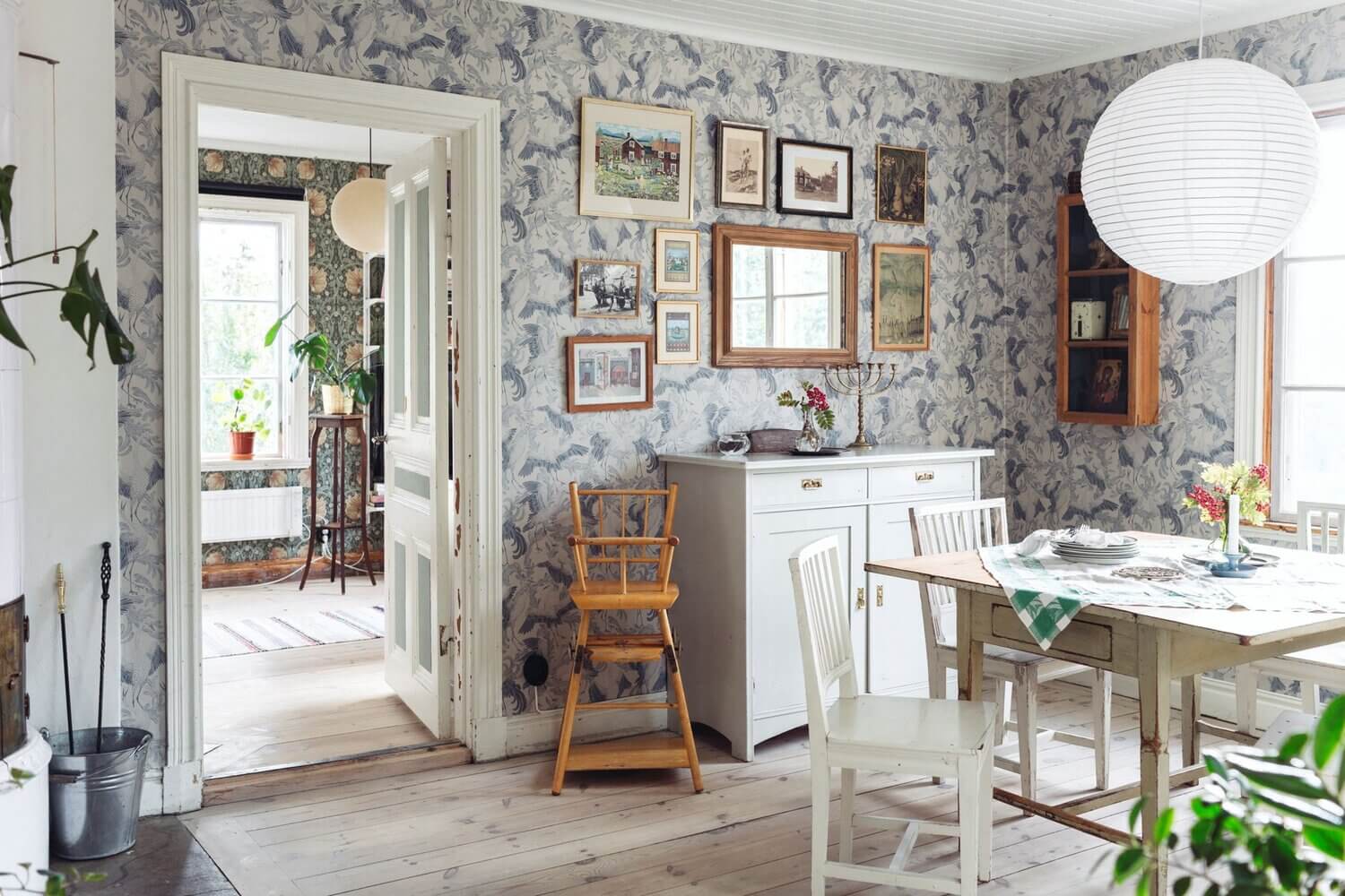 A Cozy Vintage Look For a Traditional Swedish Home 5 FloralsandOriginalDetailsinaTraditionalSwedishHome TheNordroom4 A Cozy Vintage Look For a Traditional Swedish Home