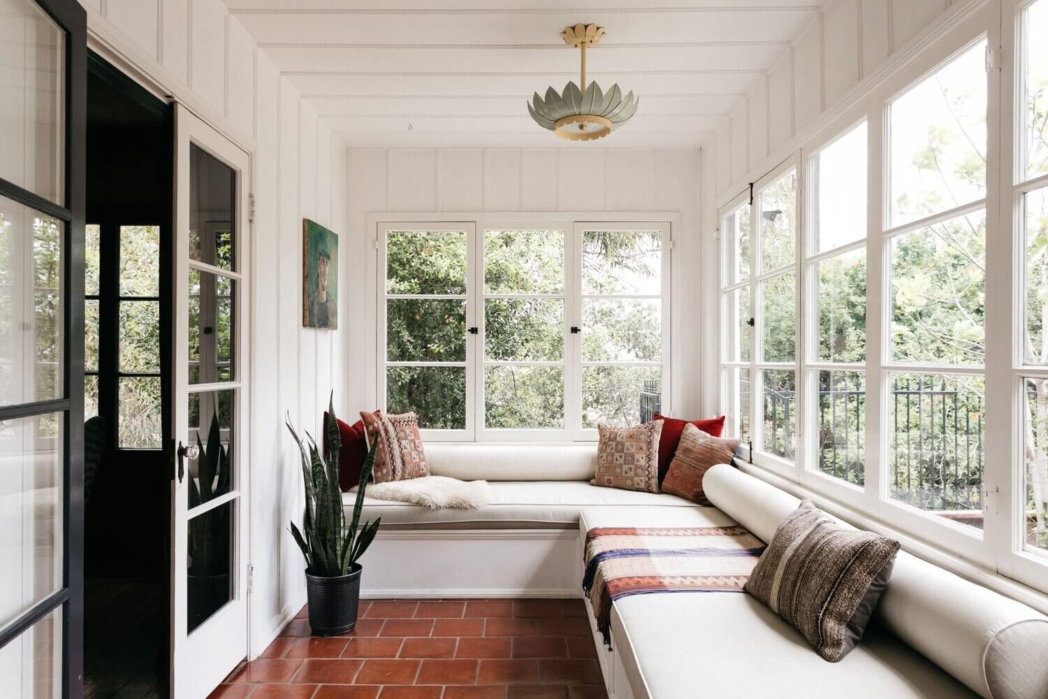 A Lovely Hollywood Hills Home with a Celebrity History 26 hollywood hills home matt helders zooey deschanel mark ruffalo nordroom25 A Lovely Hollywood Hills Home with a Celebrity History