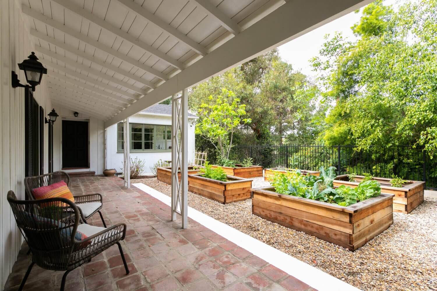 A Lovely Hollywood Hills Home with a Celebrity History 32 hollywood hills home matt helders zooey deschanel mark ruffalo nordroom32 A Lovely Hollywood Hills Home with a Celebrity History