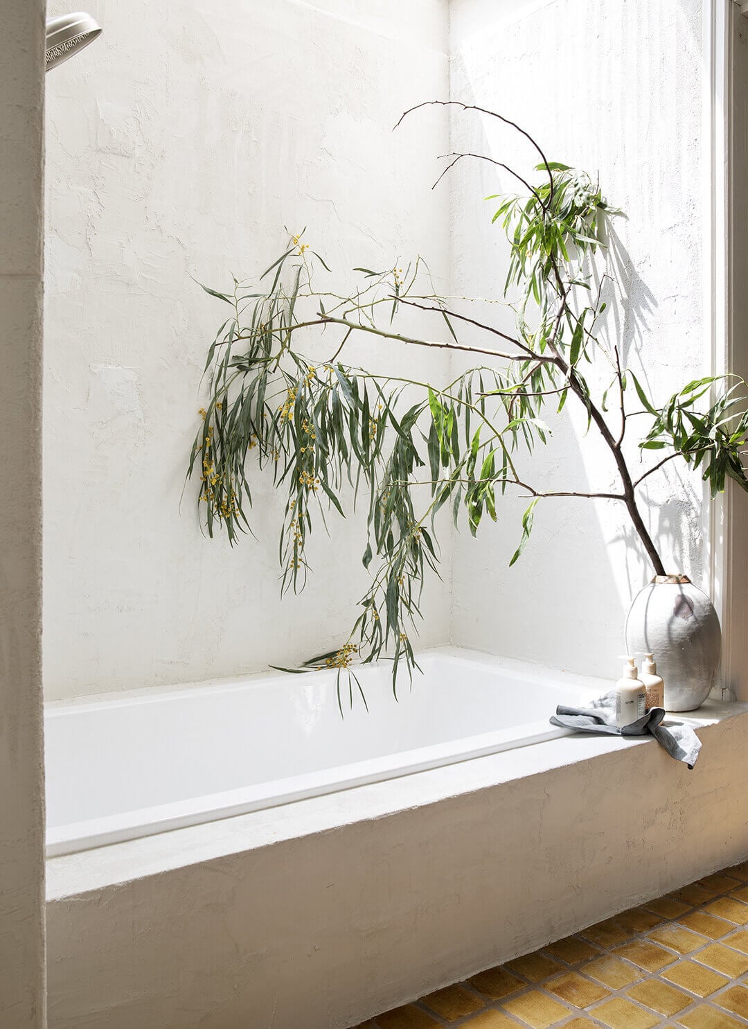 Leanne Ford's Rustic Los Angeles Home (And It's For Sale) 8 leanne ford rustic los angeles home nordroom8 Leanne Ford's Rustic Los Angeles Home (And It's For Sale)