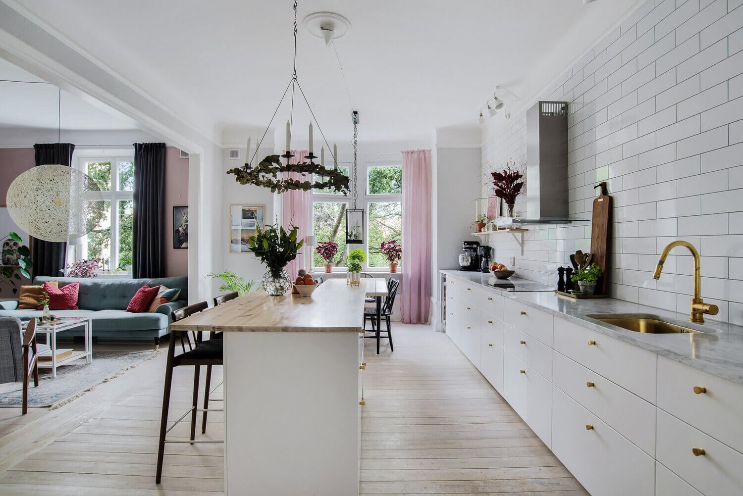 A Bright Pink and Blue Scandinavian Apartment 6 pink blue scandinavian apartment nordroom5 A Bright Pink and Blue Scandinavian Apartment