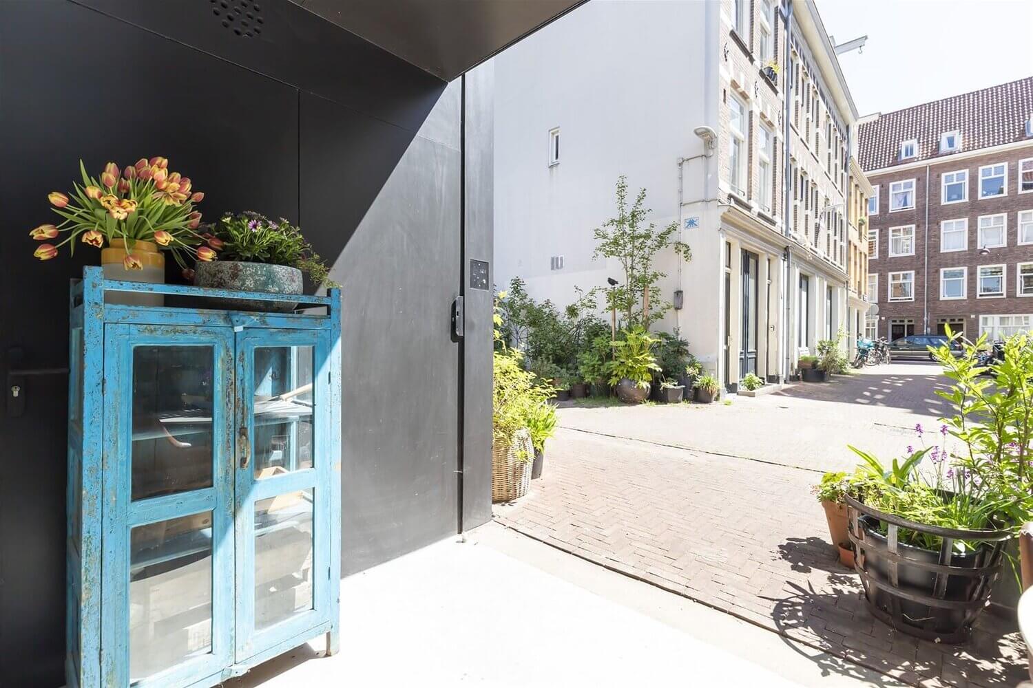 A Modern Industrial Loft in a Converted Amsterdam Factory 16 AModernLoftinaFormerFactoryinAmsterdam TheNordroom16 A Modern Industrial Loft in a Converted Amsterdam Factory