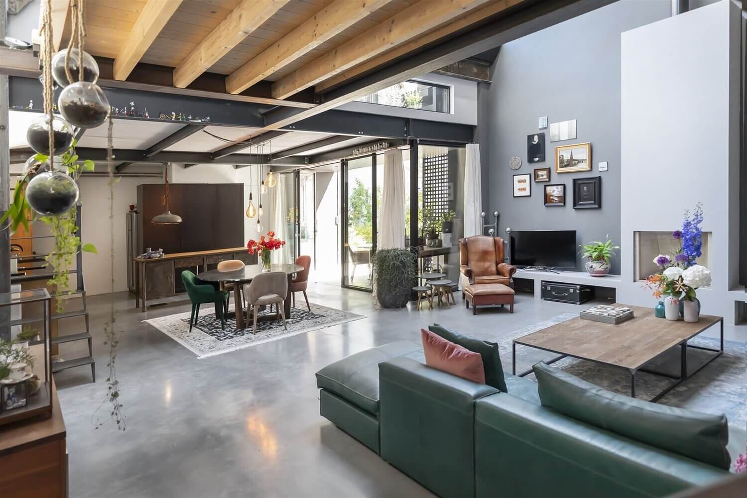 A Modern Industrial Loft in a Converted Amsterdam Factory 6 AModernLoftinaFormerFactoryinAmsterdam TheNordroom5 A Modern Industrial Loft in a Converted Amsterdam Factory