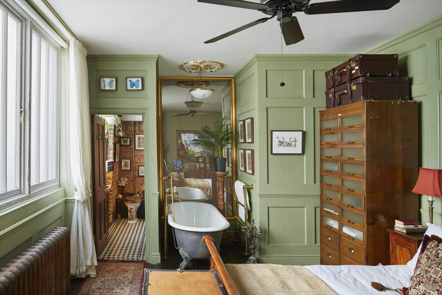 A Unique Vintage Home in a 19th-Century London Print Shop 12 unique vintage home london print shop nordroom12 A Unique Vintage Home in a 19th-Century London Print Shop