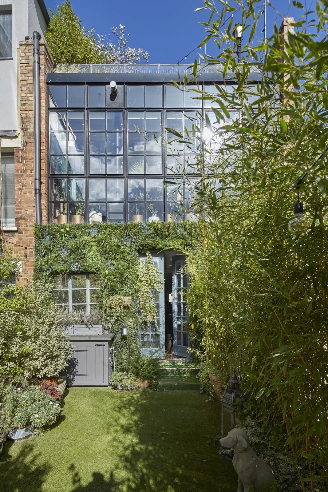 A Unique Vintage Home in a 19th-Century London Print Shop 20 unique vintage home london print shop nordroom20 A Unique Vintage Home in a 19th-Century London Print Shop
