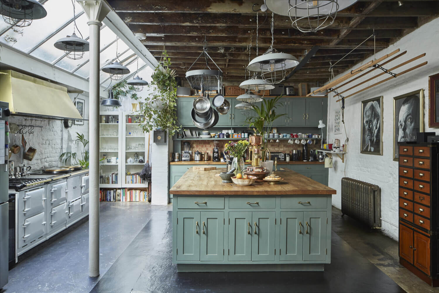 A Unique Vintage Home in a 19th-Century London Print Shop 5 unique vintage home london print shop nordroom5 A Unique Vintage Home in a 19th-Century London Print Shop