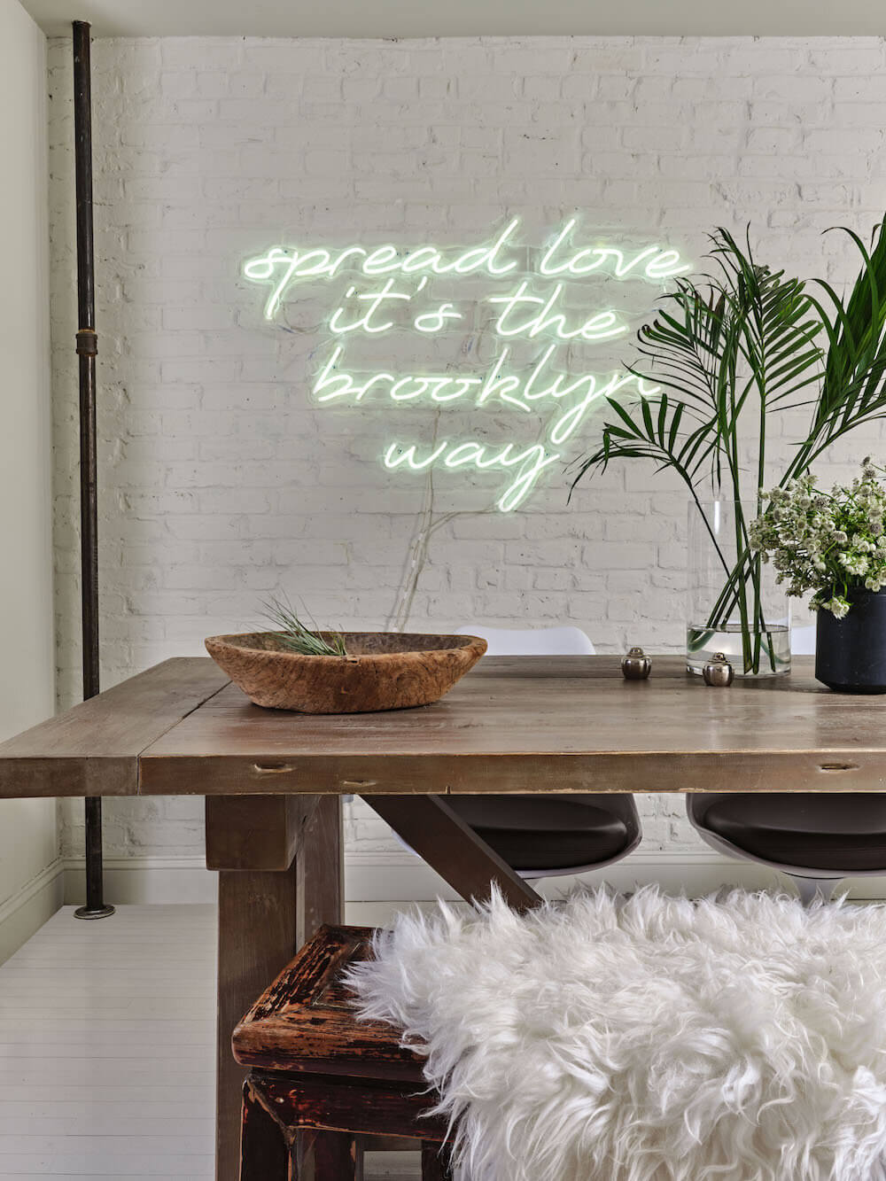 A Warm Brooklyn Brownstone Filled with Interesting Home Decor Ideas 11 warm brooklyn brownstone nordroom10 A Warm Brooklyn Brownstone Filled with Interesting Home Decor Ideas