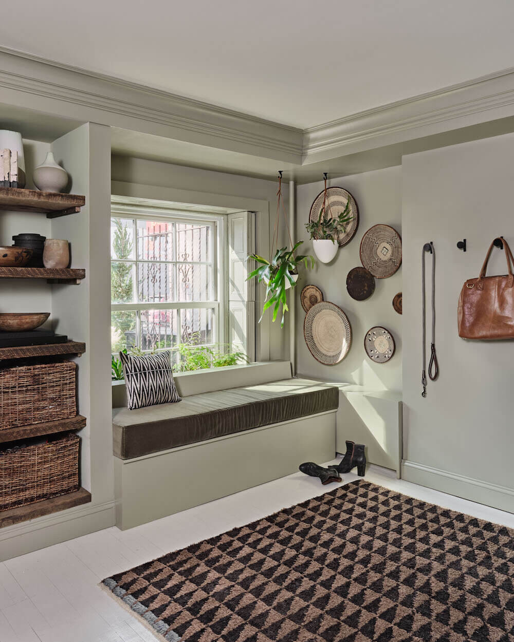 A Warm Brooklyn Brownstone Filled with Interesting Home Decor Ideas 15 warm brooklyn brownstone nordroom14 A Warm Brooklyn Brownstone Filled with Interesting Home Decor Ideas