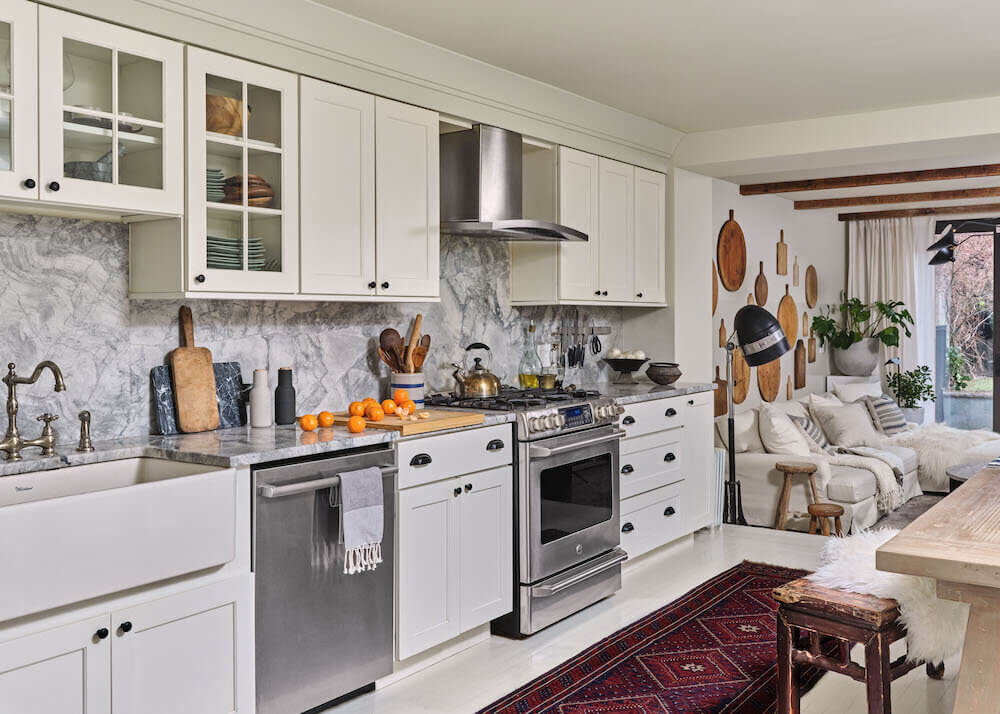 A Warm Brooklyn Brownstone Filled with Interesting Home Decor Ideas 9 warm brooklyn brownstone nordroom8 A Warm Brooklyn Brownstone Filled with Interesting Home Decor Ideas