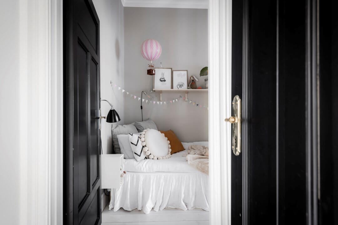 Neutral Color Tones in a Luxurious Swedish Apartment 16 ALuxuriousSwedishApartmentinNeutralColorTones TheNordroom15 Neutral Color Tones in a Luxurious Swedish Apartment