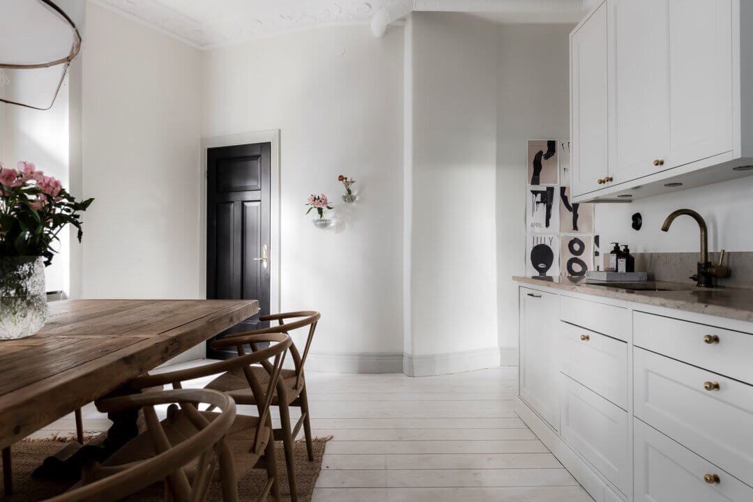 Neutral Color Tones in a Luxurious Swedish Apartment 8 ALuxuriousSwedishApartmentinNeutralColorTones TheNordroom7 Neutral Color Tones in a Luxurious Swedish Apartment