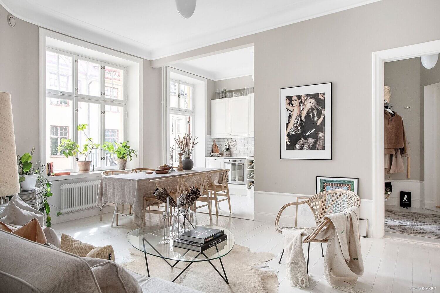 A Serene Light Grey & White Stockholm Apartment 3 ASereneLightGreyWhiteStockholmApartment TheNordroom2 A Serene Light Grey & White Stockholm Apartment