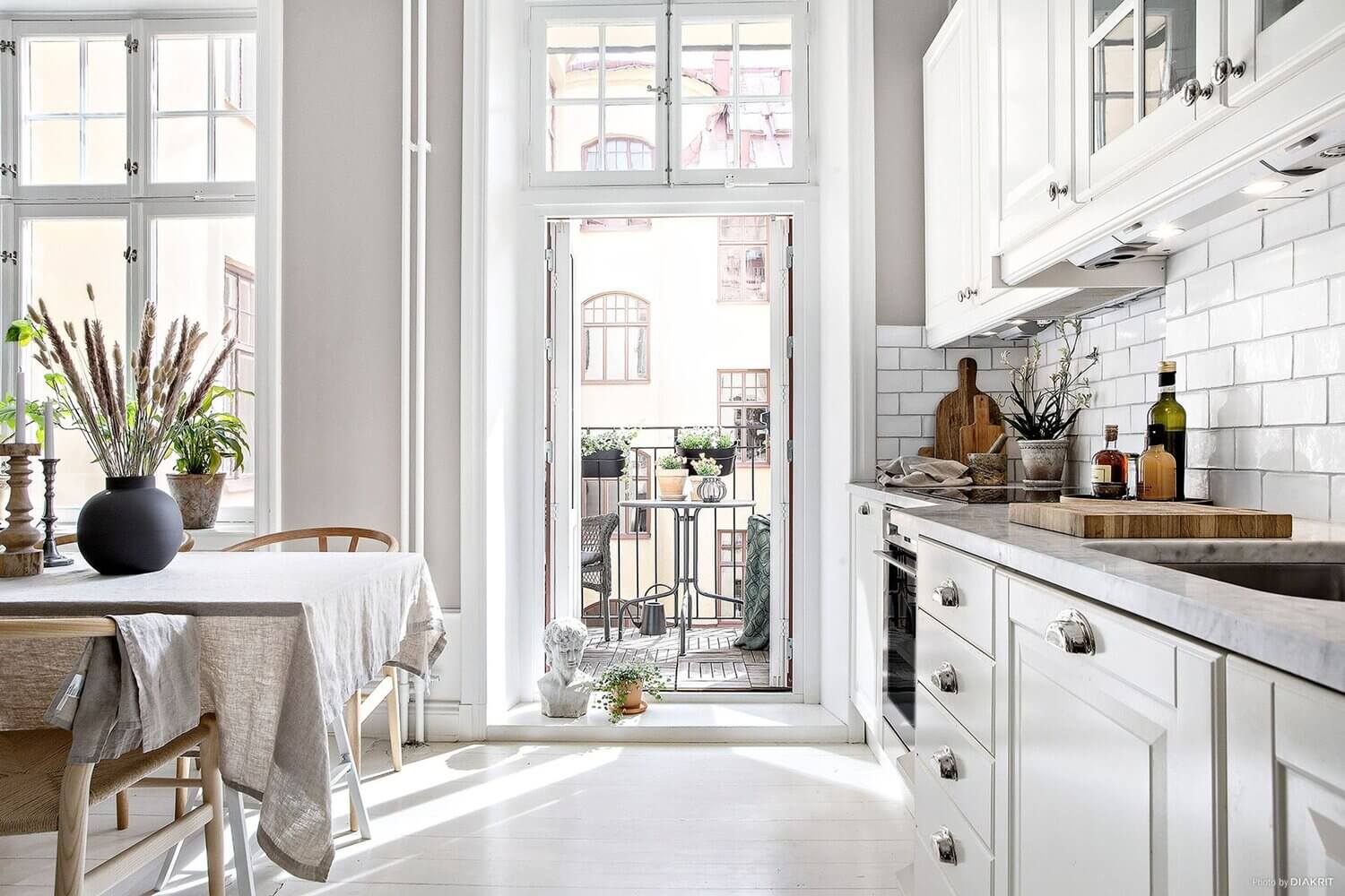 A Serene Light Grey & White Stockholm Apartment 6 ASereneLightGreyWhiteStockholmApartment TheNordroom5 A Serene Light Grey & White Stockholm Apartment