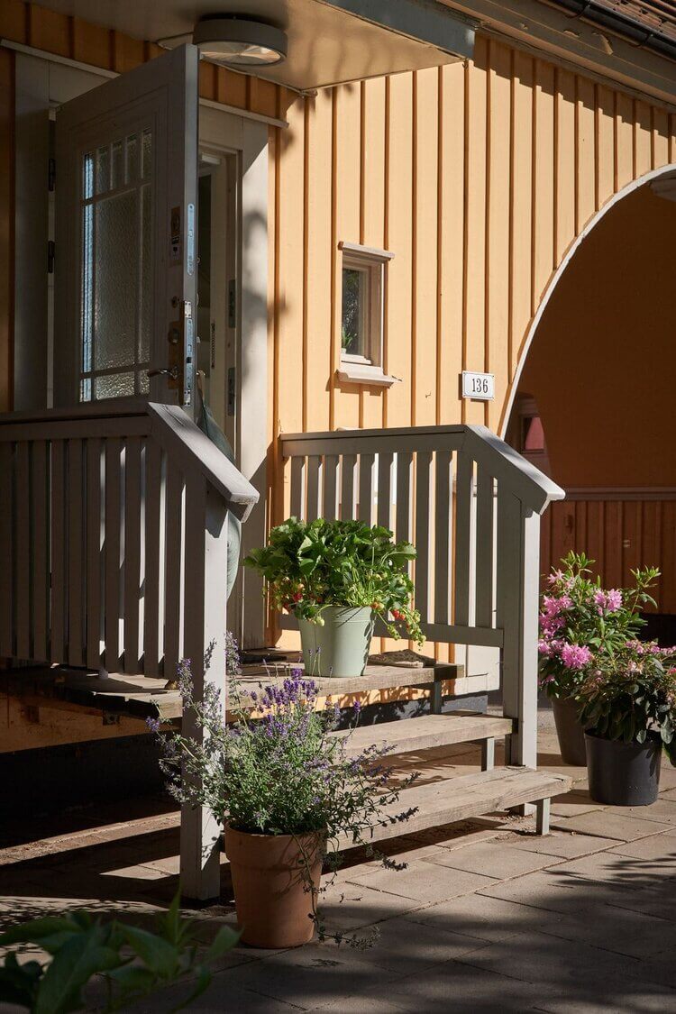 A Charming Yellow Gatehouse in Stockholm 17 charming yellow gatehouse stockholm nordroom16 A Charming Yellow Gatehouse in Stockholm