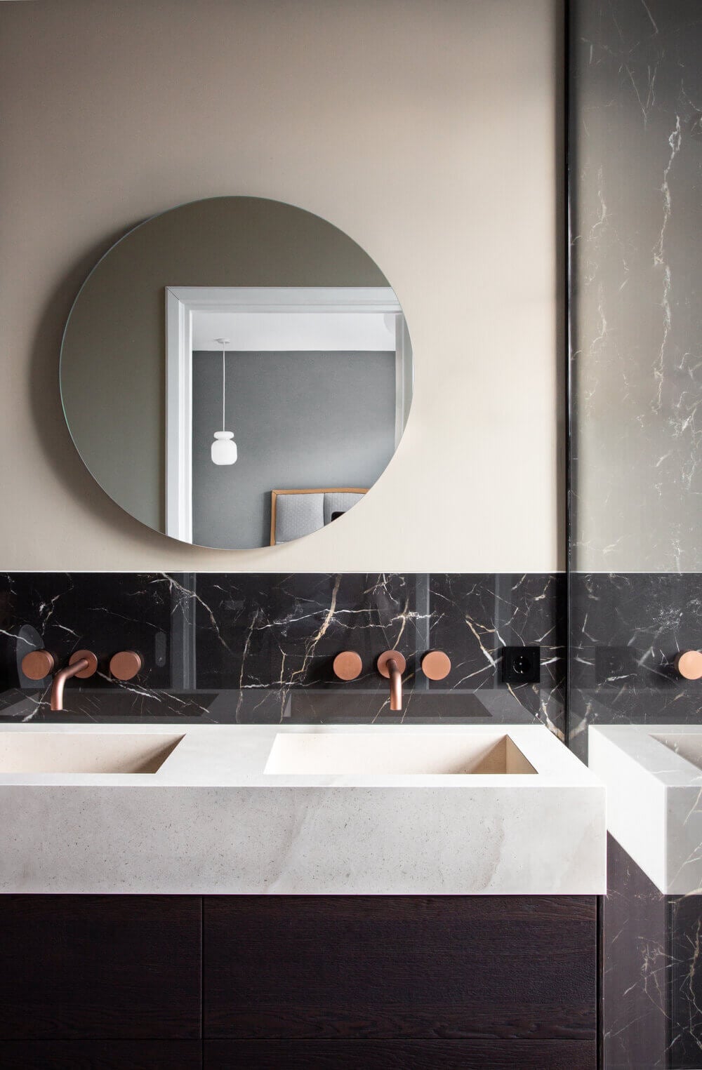 Timeless Elegance and Dusty Color Tones in a Dutch Townhouse 16 elegance dusty colors townhouse netherlands avenue design studio nordroom15 Timeless Elegance and Dusty Color Tones in a Dutch Townhouse
