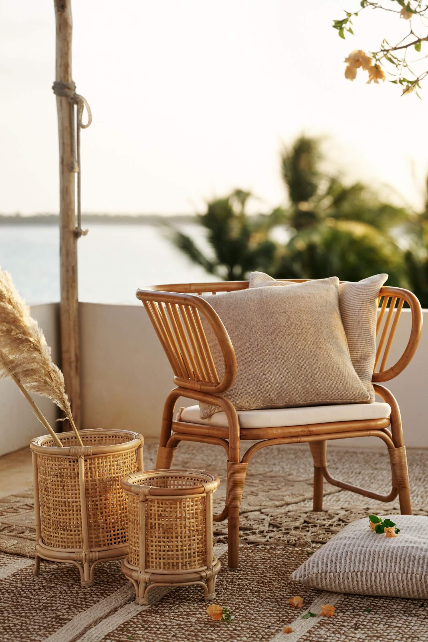 A Beautiful Neutral Bohemian Patio by H&M Home 2 neutral bohemian patio hm home nordroom1 A Beautiful Neutral Bohemian Patio by H&M Home