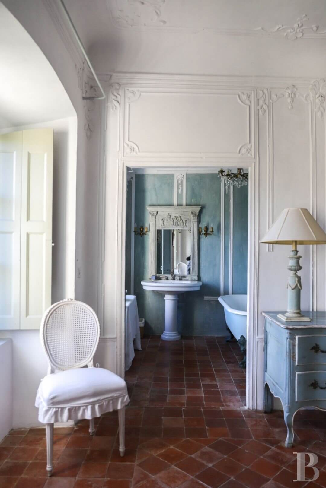 Unique Properties | An 18th-Century Chateau in Lubéron 10 18th century chateau luberon france nordroom9 Unique Properties | An 18th-Century Chateau in Lubéron