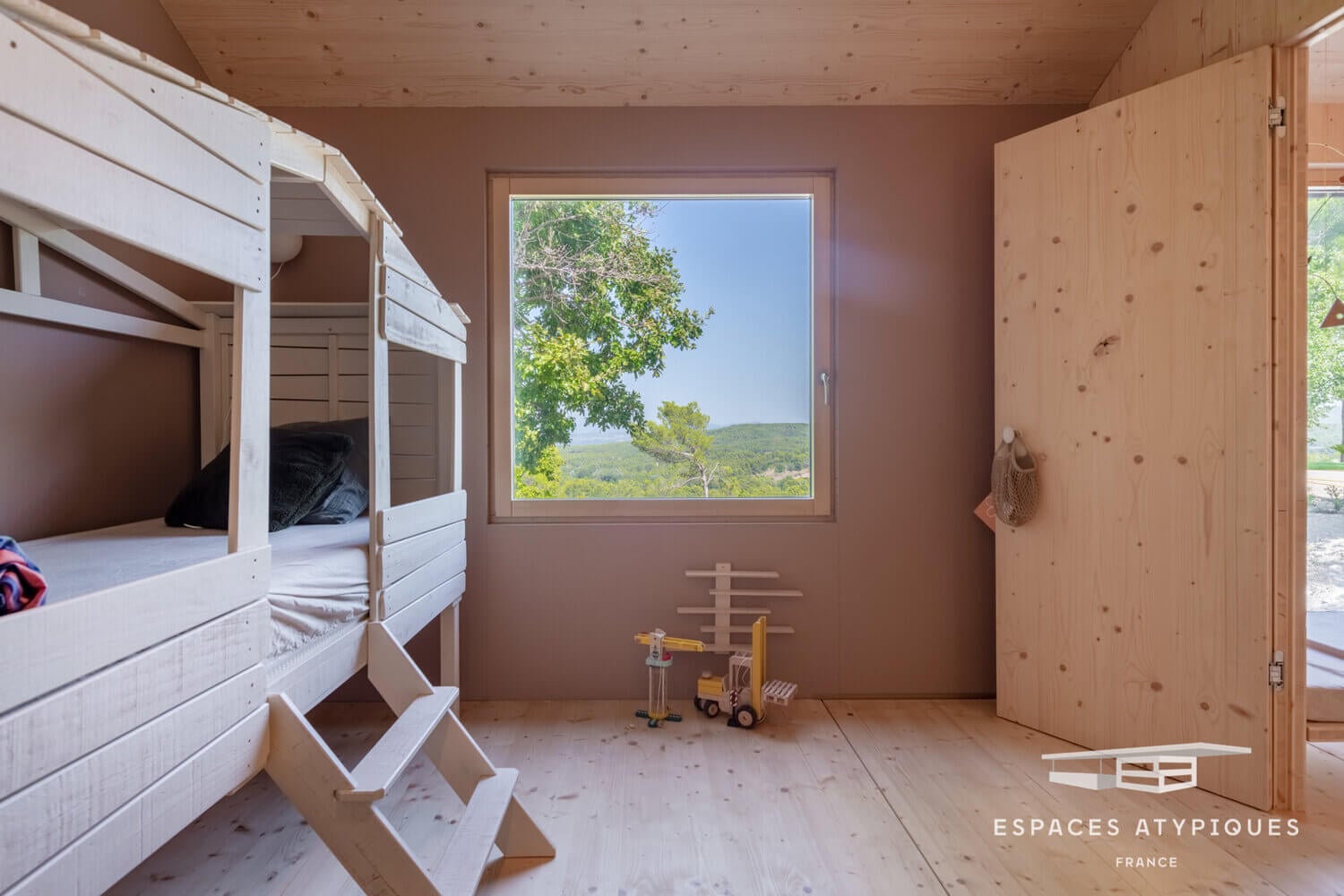 A Minimalistic Wooden Home Overlooking the Provence Countryside 11 AMinimalisticWoodenHomewithAmazingViewsovertheProvenceCountryside TheNordroom10 A Minimalistic Wooden Home Overlooking the Provence Countryside
