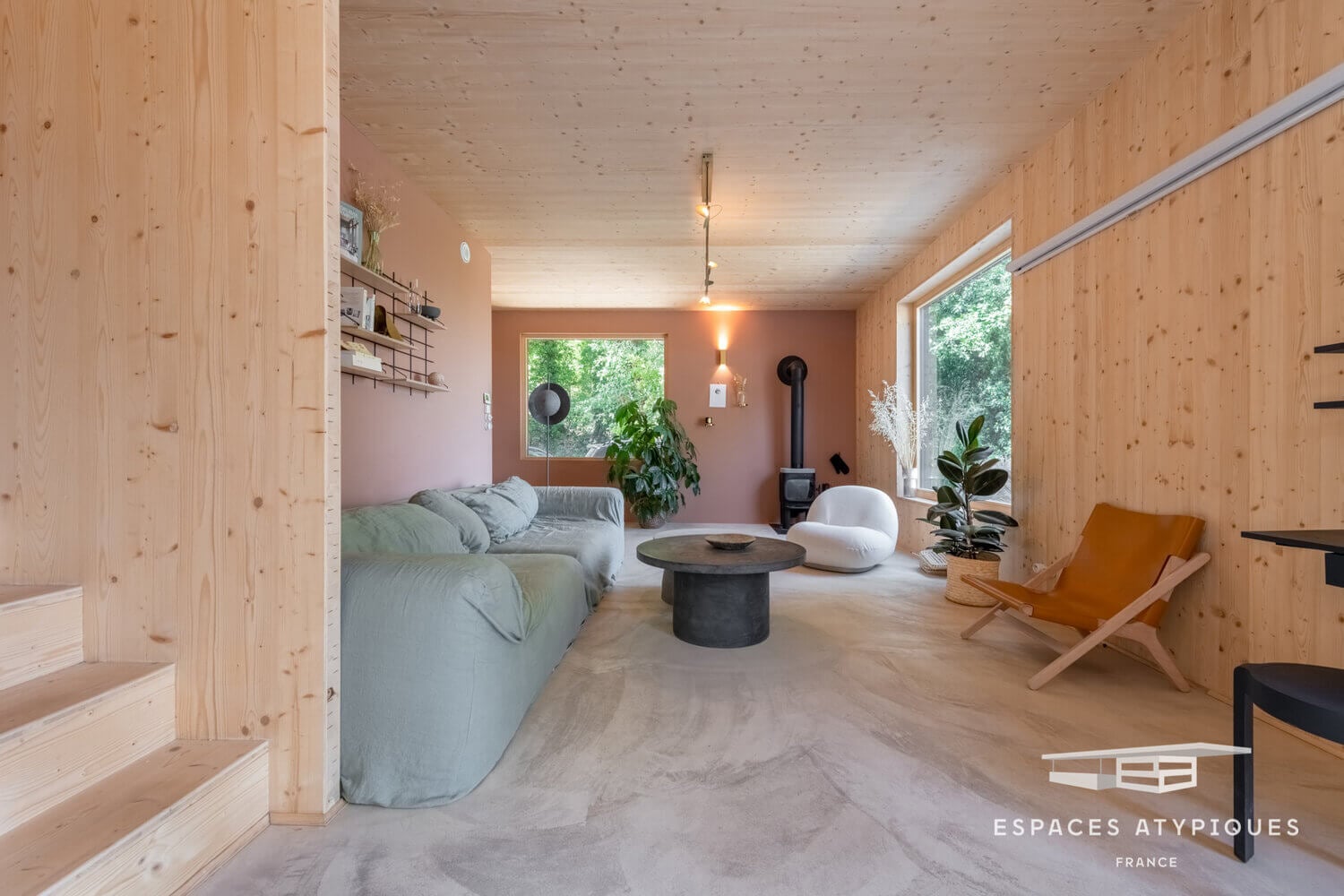 A Minimalistic Wooden Home Overlooking the Provence Countryside 4 AMinimalisticWoodenHomewithAmazingViewsovertheProvenceCountryside TheNordroom3 A Minimalistic Wooden Home Overlooking the Provence Countryside