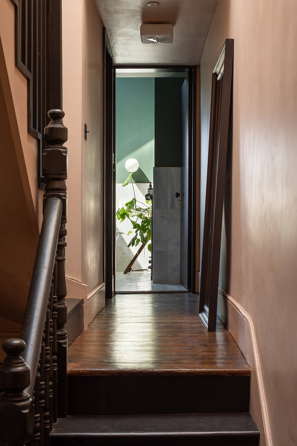 A Victorian Home with A Modern Extension and Tiny Japanese-Style Courtyard 20 AVictorianHomewithAModernExtensionandTinyJapanese StyleCourtyard TheNordroom19 A Victorian Home with A Modern Extension and Tiny Japanese-Style Courtyard