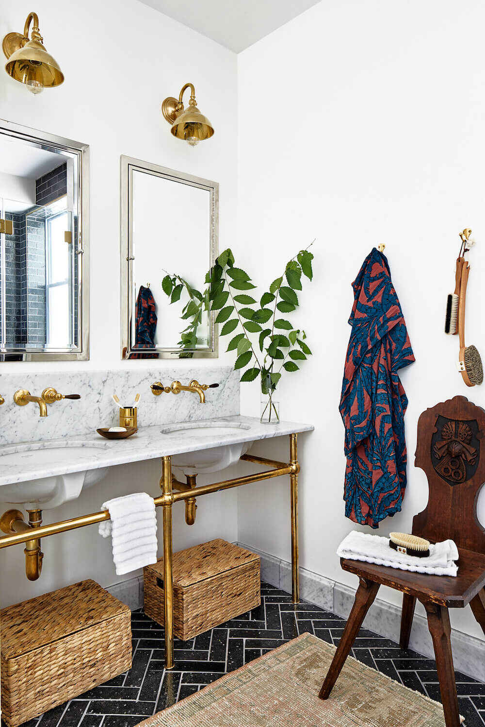 An Eclectic Washington Townhouse with Colorful Touches 15 AnEclecticTownhousewithColorfulTouches TheNordroom14 An Eclectic Washington Townhouse with Colorful Touches