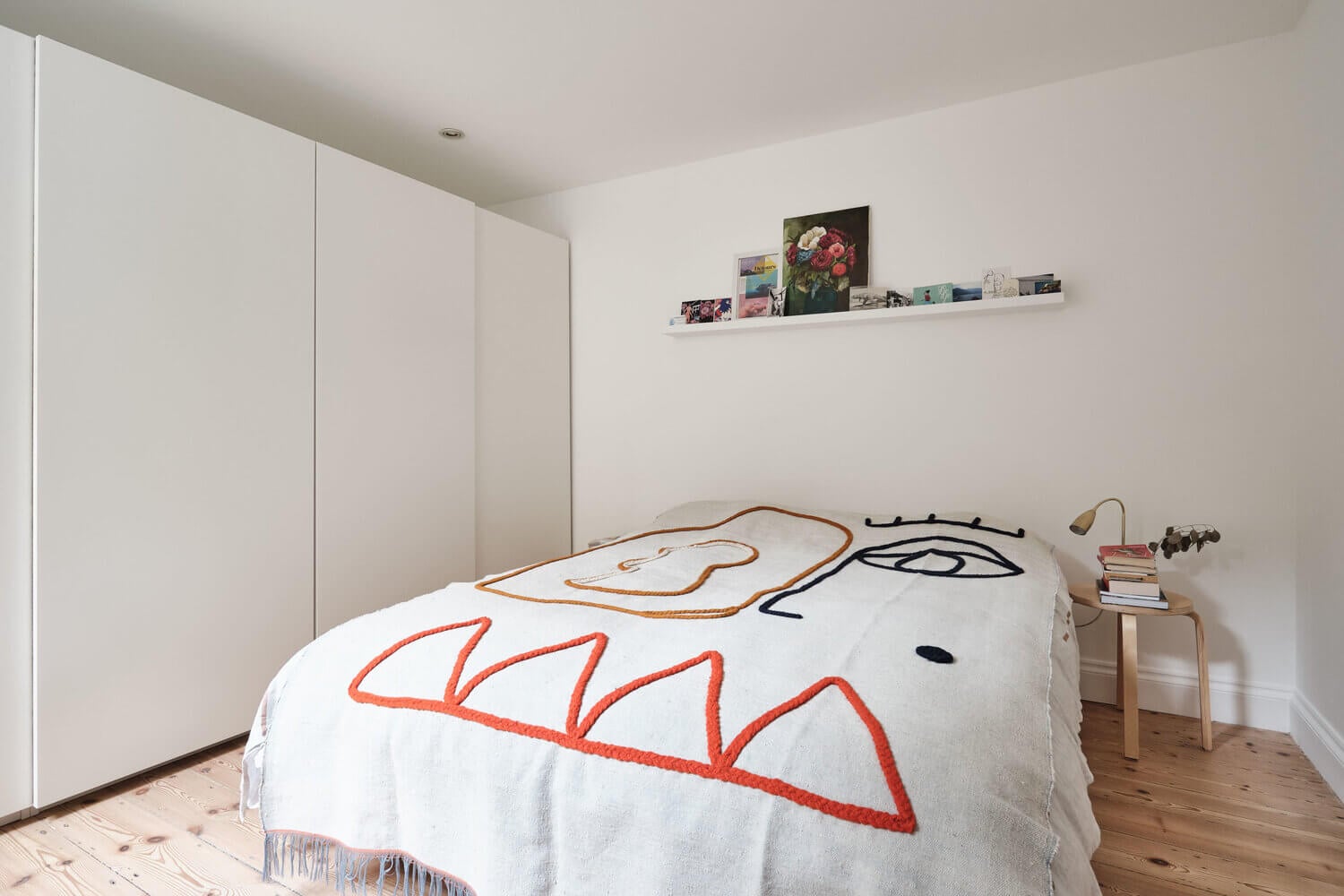 A Light Basement Apartment in London with a Lovely Patio 16 light basement apartment london patio nordroom15 A Light Basement Apartment in London with a Lovely Patio
