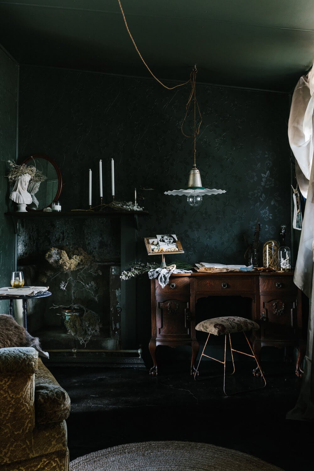 The Nun's Room: Sarah Andrews' Vintage Shack in Australia 2 the nuns room sarah andrews nordroom1 The Nun's Room: Sarah Andrews' Vintage Shack in Australia