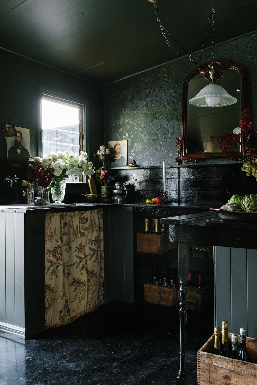 The Nun's Room: Sarah Andrews' Vintage Shack in Australia 7 the nuns room sarah andrews nordroom6 The Nun's Room: Sarah Andrews' Vintage Shack in Australia