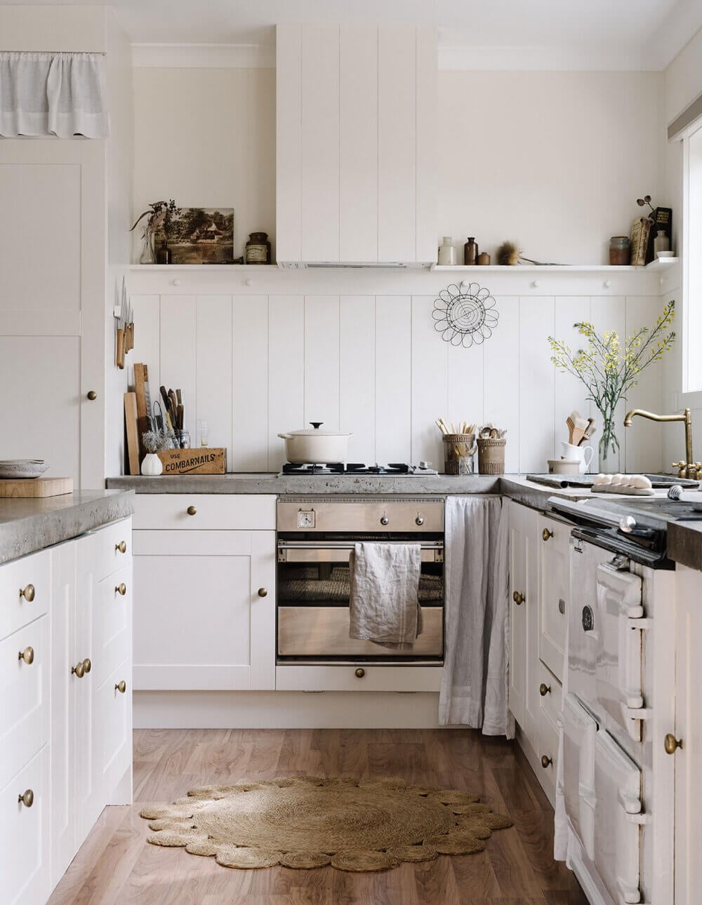 The White Vintage Weatherboard Cottage of an Interior Photographer 8 white vintage weatherboard cottage australia nordroom7 The White Vintage Weatherboard Cottage of an Interior Photographer
