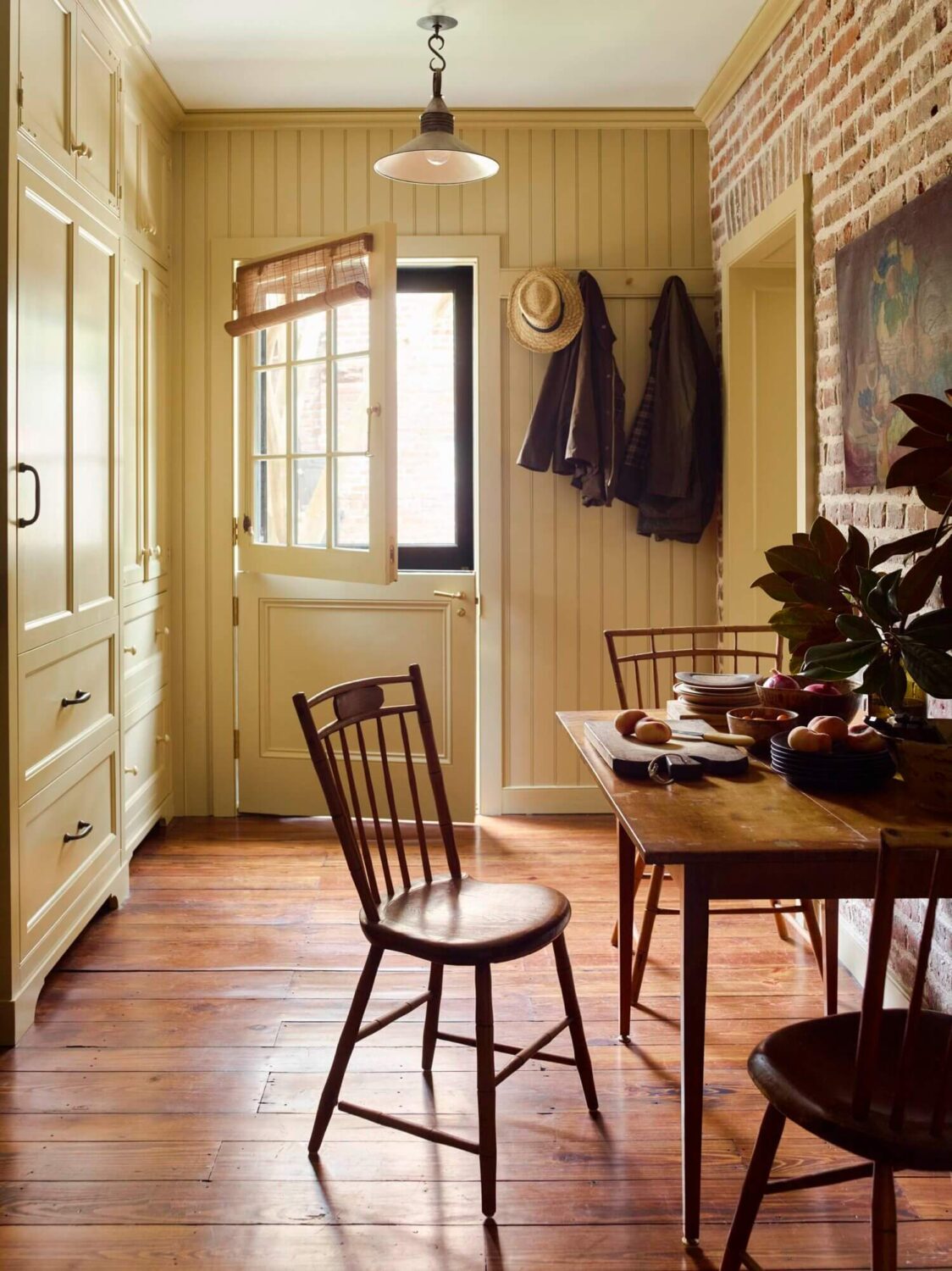 Glidden & PPG Color of the Year 2024: Limitless 24 19th century carriage house restoration charleston nordroom2 Glidden & PPG Color of the Year 2024: Limitless