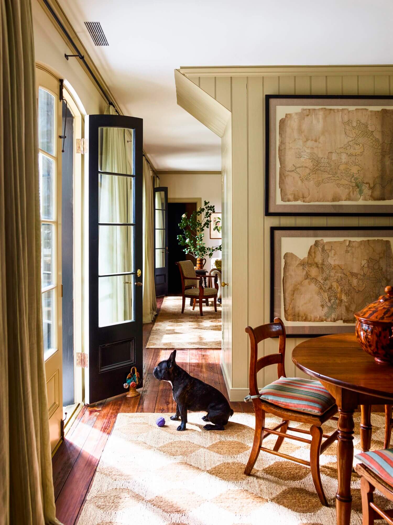 A Beautiful 19th-Century Carriage House Restoration in Charleston 5 19th century carriage house restoration charleston nordroom4 A Beautiful 19th-Century Carriage House Restoration in Charleston