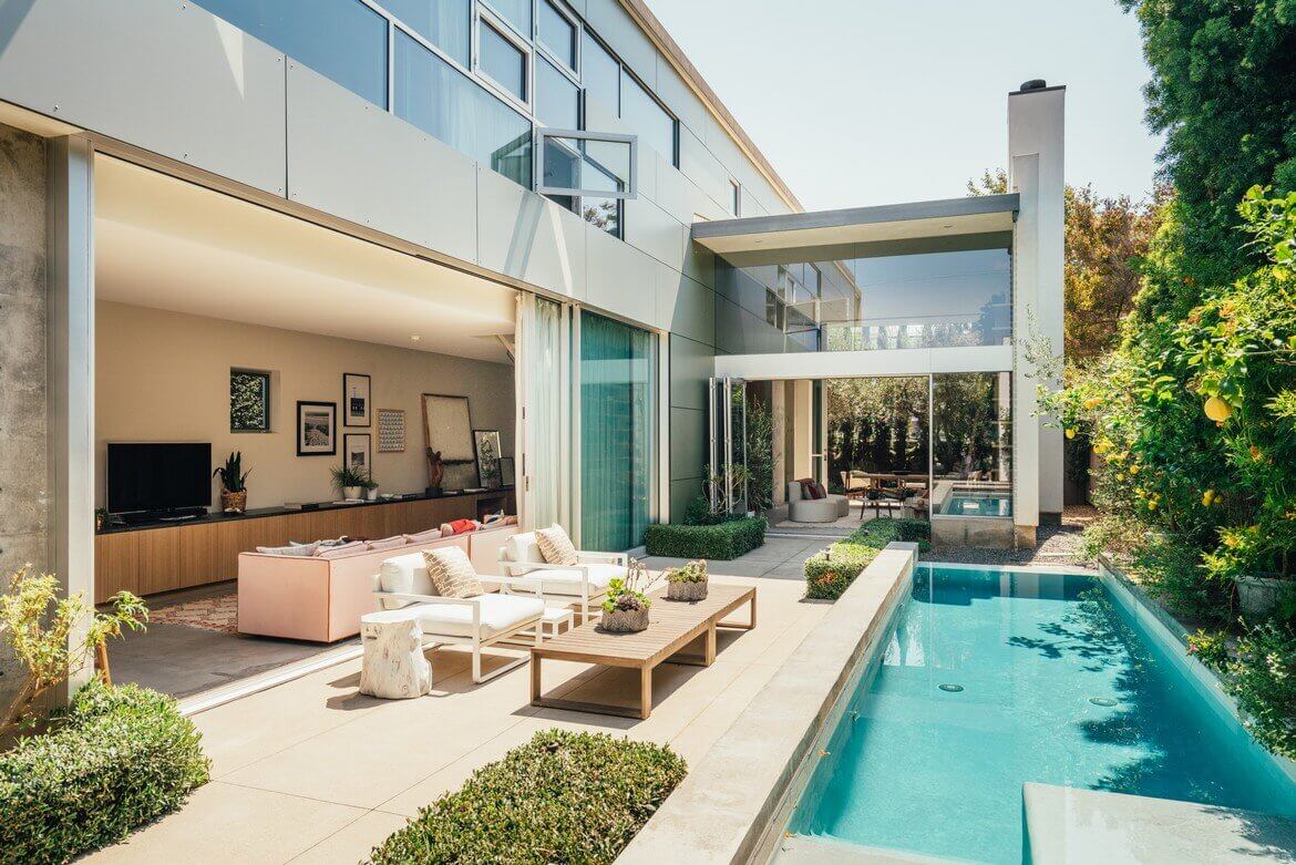 Emilia Clarke's Modern Architectural Home in Venice Is For Sale 15 EmiliaClarkesModernArchitecturalHomeinVeniceIsForSale TheNordroom14 Emilia Clarke's Modern Architectural Home in Venice Is For Sale