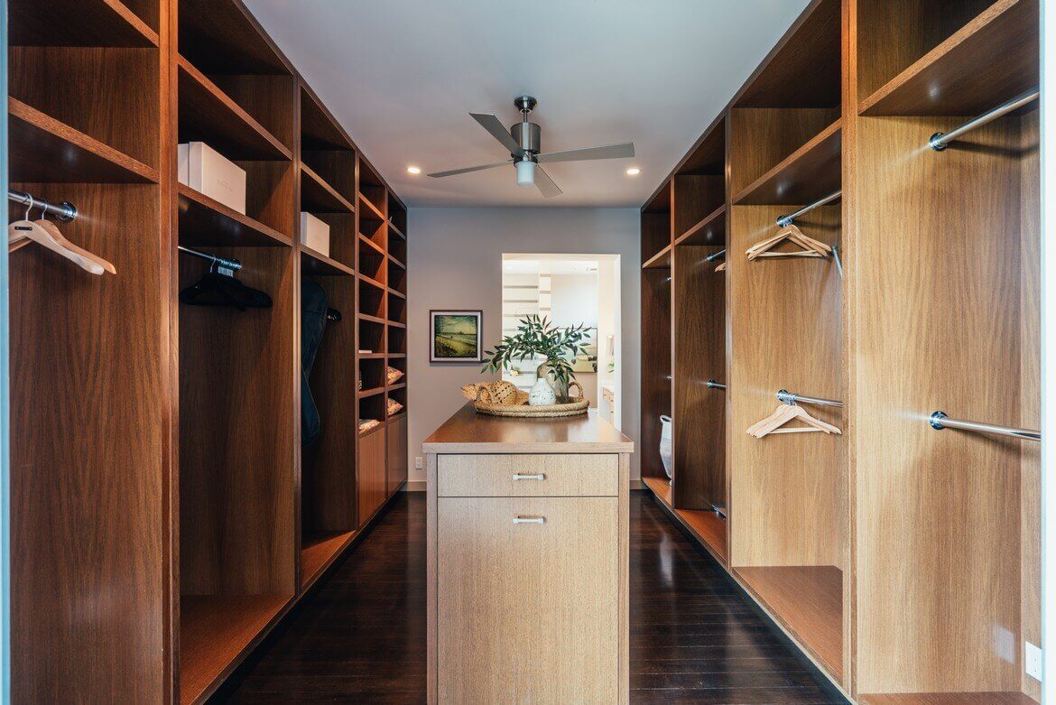 Emilia Clarke's Modern Architectural Home in Venice Is For Sale 20 EmiliaClarkesModernArchitecturalHomeinVeniceIsForSale TheNordroom19 Emilia Clarke's Modern Architectural Home in Venice Is For Sale