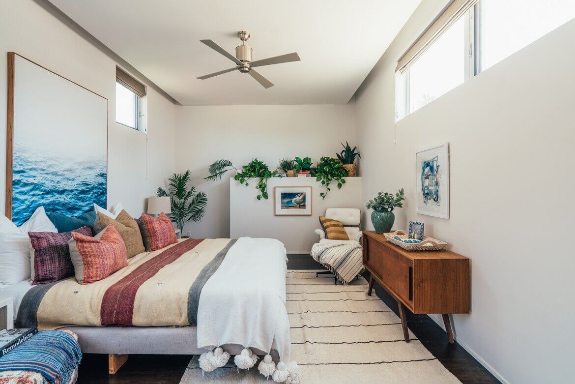 Emilia Clarke's Modern Architectural Home in Venice Is For Sale 24 EmiliaClarkesModernArchitecturalHomeinVeniceIsForSale TheNordroom23 Emilia Clarke's Modern Architectural Home in Venice Is For Sale