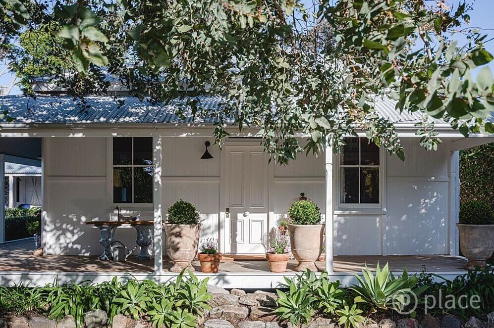 Interior Designer Anna Spiro Is Selling Her Colorful Eclectic Home 22 InteriorDesignerAnnaSpiroIsSellingHerColorfulEclecticHome TheNordroom20 Interior Designer Anna Spiro Is Selling Her Colorful Eclectic Home