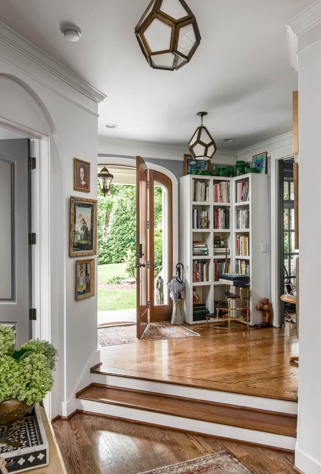 Louisa Pierce's Vintage Eclectic Nashville Home 16 louisa pierce vintage eclectic nashville home for sale nordroom16 Louisa Pierce's Vintage Eclectic Nashville Home