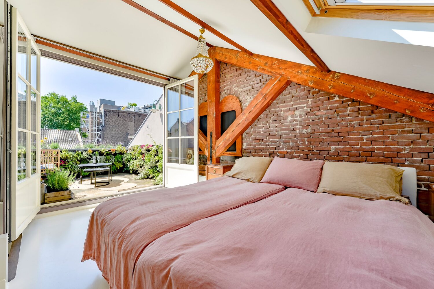 A Former School Turned Light-Filled and Charming Loft in Amsterdam 21 school conversion loft amsterdam nordroom20 A Former School Turned Light-Filled and Charming Loft in Amsterdam