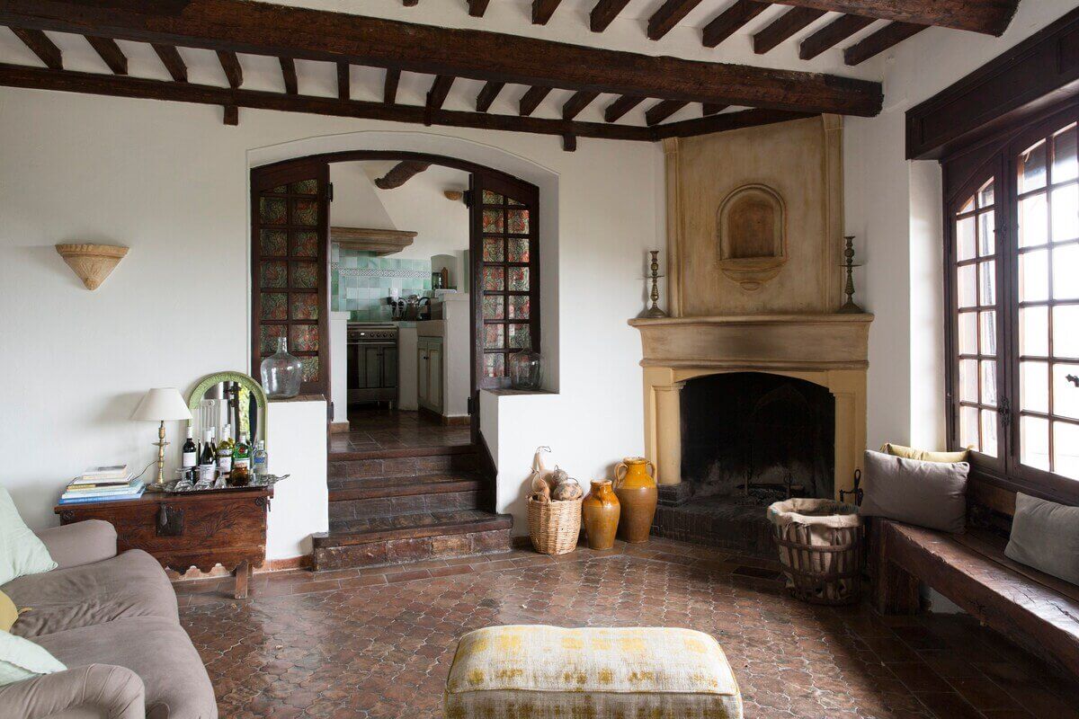 A Stunning Provence Airbnb in a Poet's 12th-Century Apartment 2 12th century provence airbnb apartment nordroom1 A Stunning Provence Airbnb in a Poet's 12th-Century Apartment