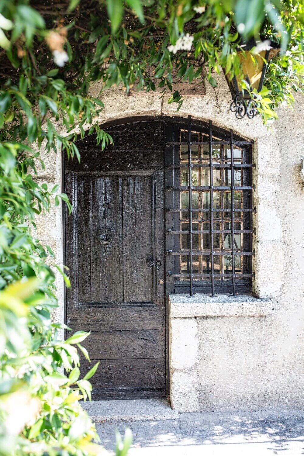 A Stunning Provence Airbnb in a Poet's 12th-Century Apartment 30 12th century provence airbnb apartment nordroom29 A Stunning Provence Airbnb in a Poet's 12th-Century Apartment