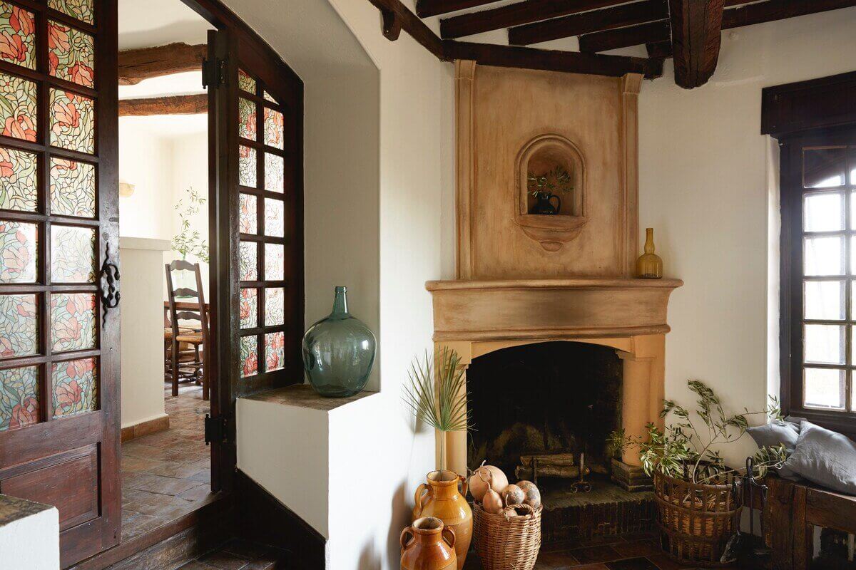 A Stunning Provence Airbnb in a Poet's 12th-Century Apartment 4 12th century provence airbnb apartment nordroom3 A Stunning Provence Airbnb in a Poet's 12th-Century Apartment