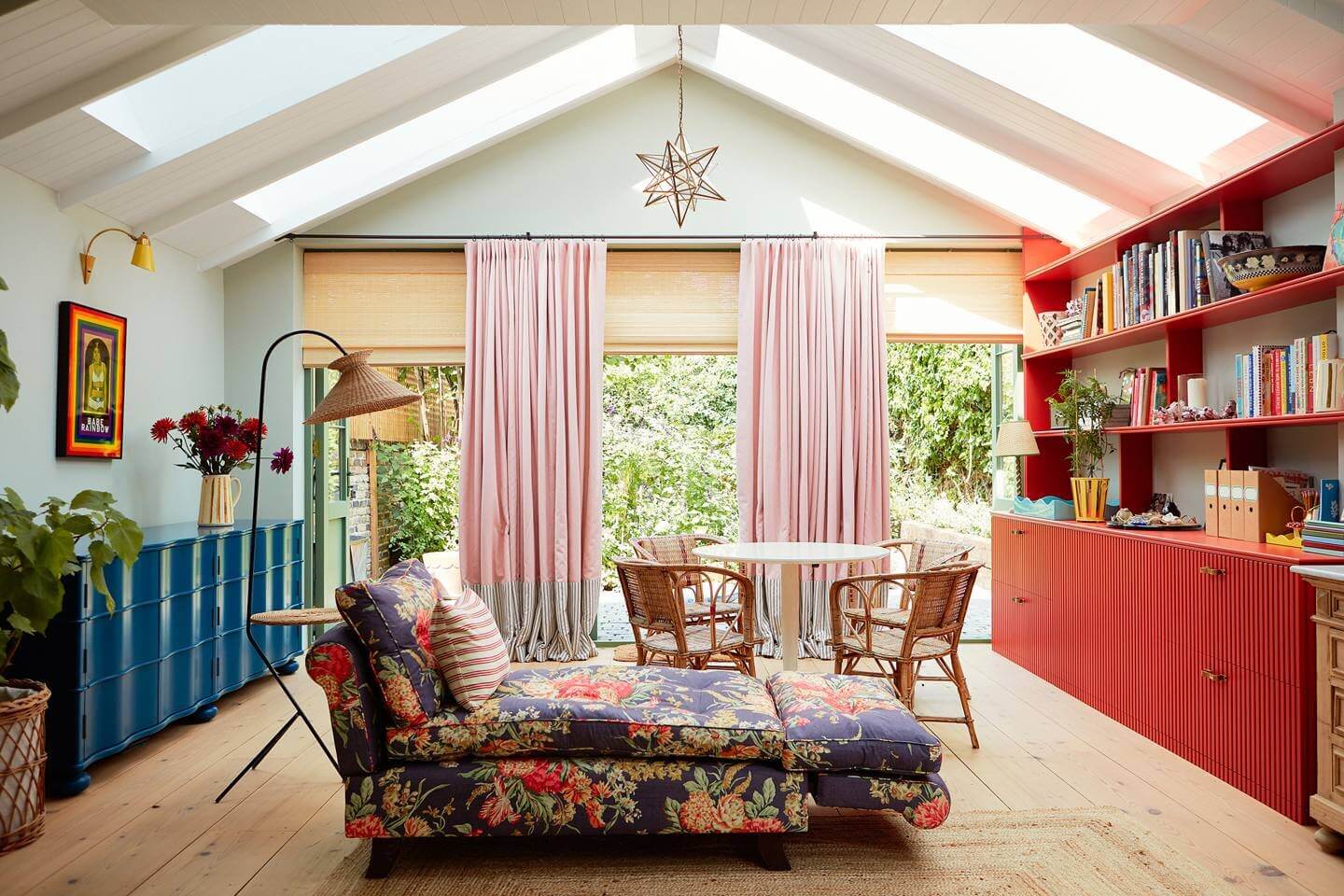 The Colorful Eclectic London Home of Designer Matilda Goad 10 colorful eclectic london home matilda goad nordroom9 The Colorful Eclectic London Home of Designer Matilda Goad