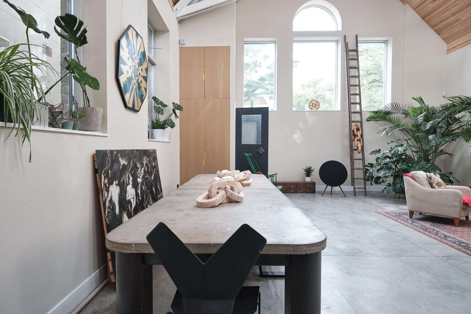 A Former Mission Hall Is Now A Creative Plant-Filled Home 7 former mission hall plant filled home nordroom6 A Former Mission Hall Is Now A Creative Plant-Filled Home
