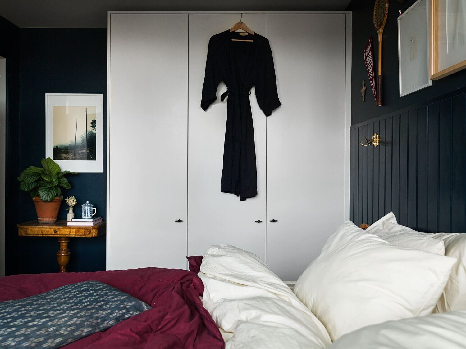 A Light Book-Filled Apartment With A Deep Blue Bedroom 13 light book filled apartment blue bedroom nordroom12 A Light Book-Filled Apartment With A Deep Blue Bedroom