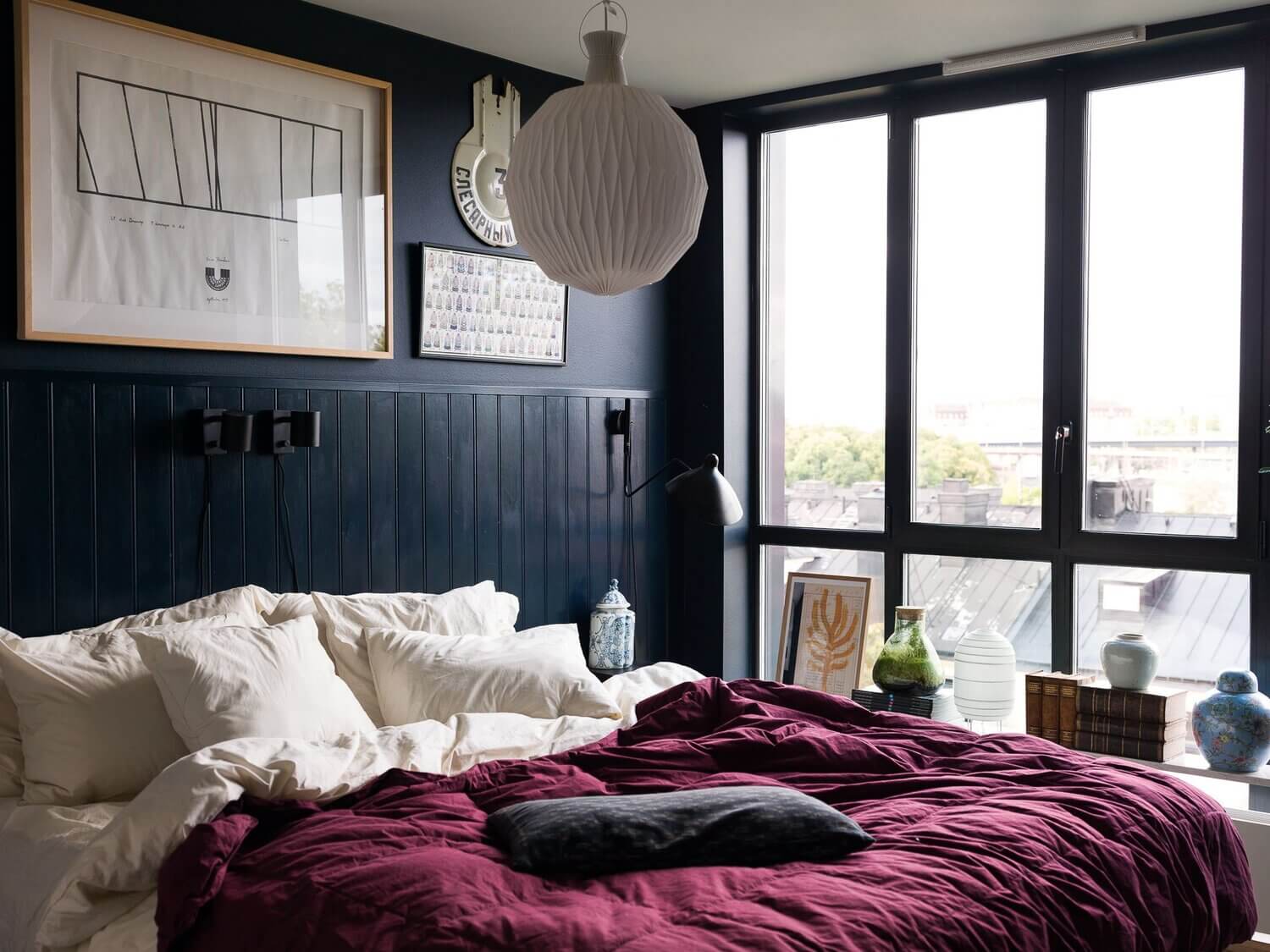 A Light Book-Filled Apartment With A Deep Blue Bedroom 10 light book filled apartment blue bedroom nordroom9 A Light Book-Filled Apartment With A Deep Blue Bedroom