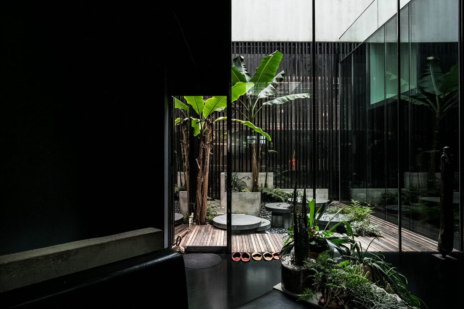 Lost House: A Dramatic Architectural Home Designed by Sir David Adjaye 7 lost house david adjaye nordroom6 Lost House: A Dramatic Architectural Home Designed by Sir David Adjaye